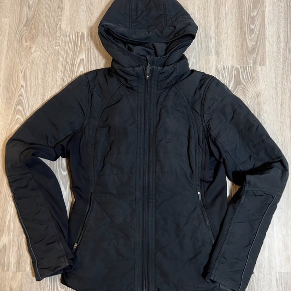 *SOLD* Lululemon Another Mile Jacket (2021) - Picture 3 of 3